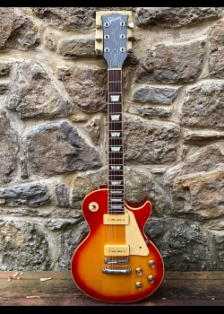 1977 Gibson Les Paul Deluxe...